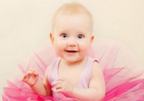 2025女?huà)雰鹤蠲赖拿执笕? /></a>女?huà)雰浩鹈?，要和女性在人們心目中的形象一樣，美麗而又可?ài)。人們說(shuō)，女?huà)雰菏巧仙n帶給人類(lèi)的禮物，大家都喜歡，所以，在給女?huà)雰浩鹈謺r(shí)，可以考慮以一些美好美麗的字詞來(lái)構(gòu)思。名字是用來(lái)大家讀寫(xiě)聽(tīng)說(shuō)的，難免...</div>
			         <span id="ctl00_ContentPlaceHolder1_subjectList_dgNews_ctl12_Label1" style="color:Green;font-size:10pt;">2024/8/2 17:12:41</span>
			        <div style="height:5px; font-size:5px"> </div>
			        <hr width="99%" style="text-align:center; border-style:dotted; border-width:0px; height:1px;" />
			        <div style="height:5px; font-size:5px"> </div>
			    </div>
		        </td>
	</tr>
</table>
<br />
<center>
<span id="ctl00_ContentPlaceHolder1_subjectList_lbPages" style="font-weight:bold;">頁(yè)碼：1  <a class=